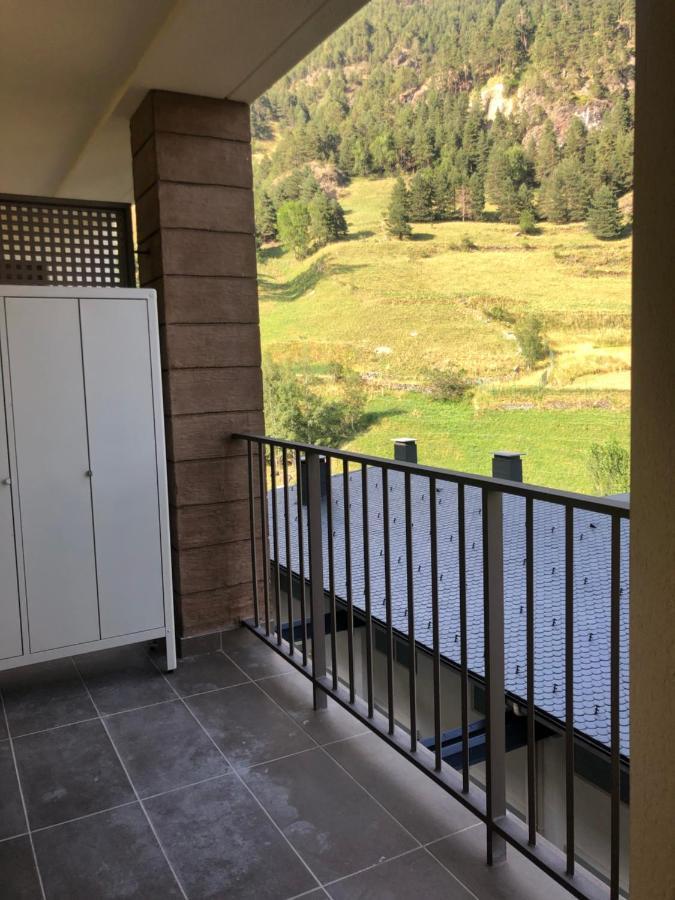 Ribasol Ski Park 5 Pers, Max 4 Adultos Mas Ninos Arinsal Eksteriør billede